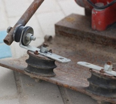 Fastening handle