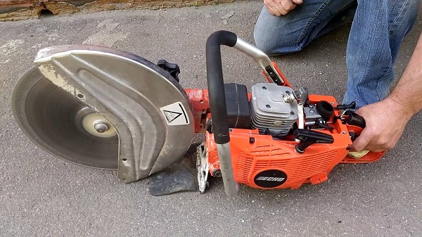 First start of the power cutter