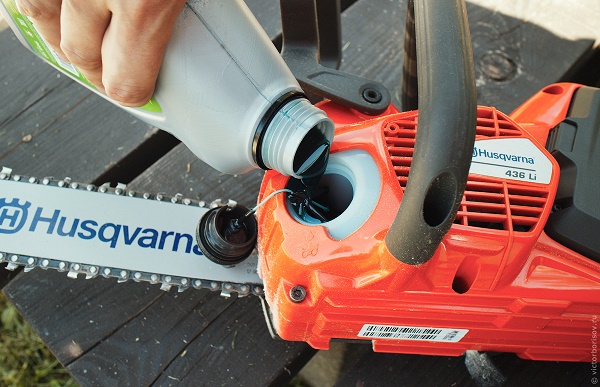 Chainsaw Oil