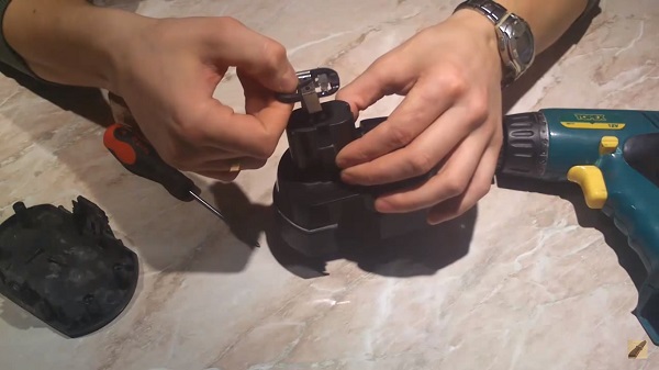 Cord connection