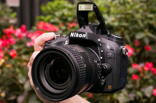 Semi-professional camera