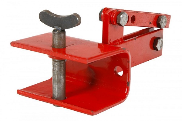 Coupler