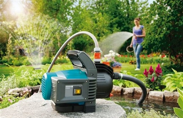 Surface drainage pump