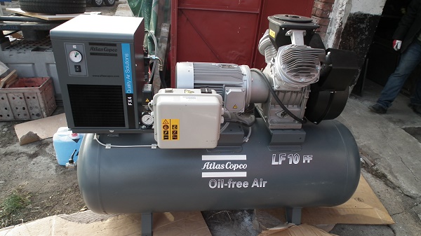 Oil free compressor