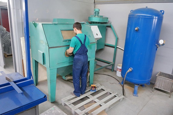 Sandblasting chamber