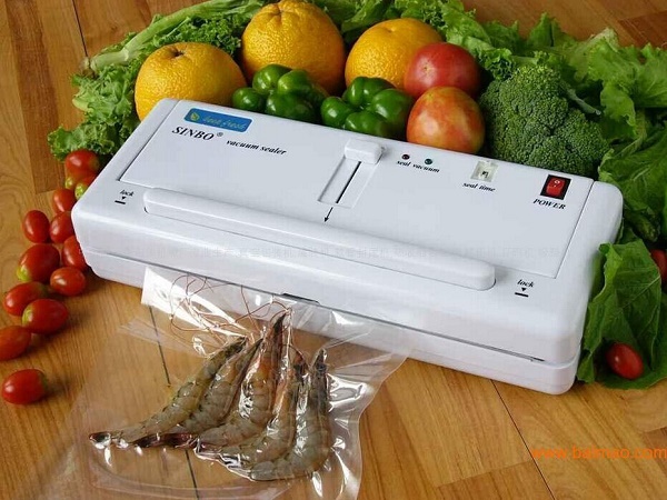 Vacuum packing machine