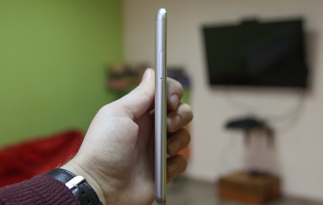Card slot