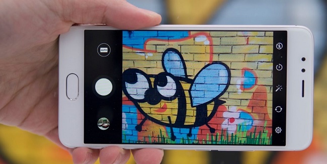 Smartphone camera