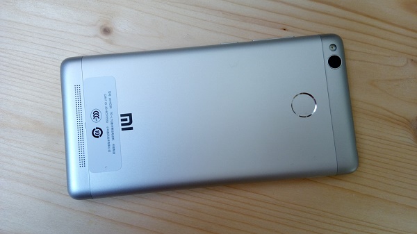 The speakers on the rear panel
