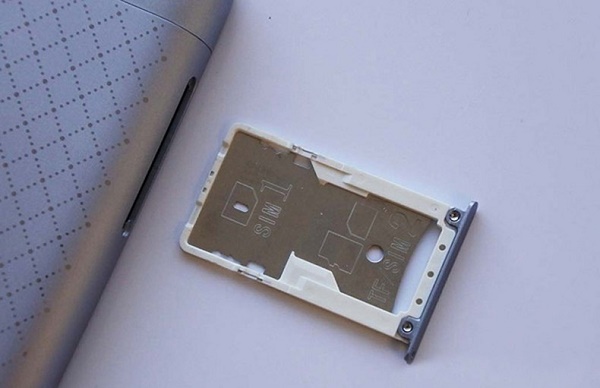Slot for two cards