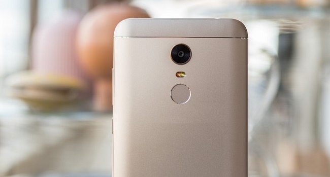 Smartphone camera