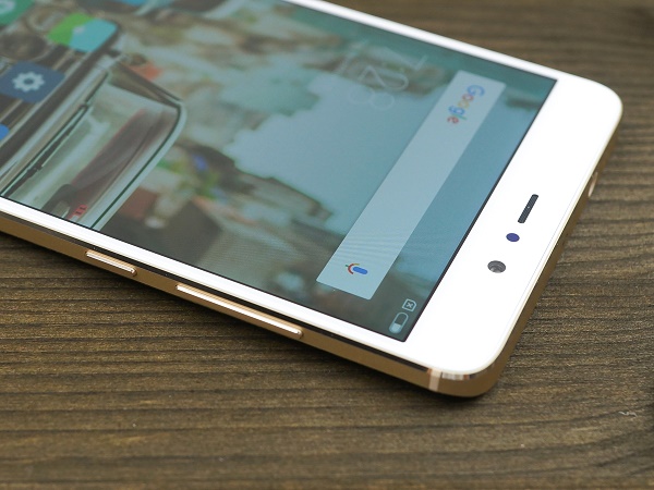 Right side of the smartphone