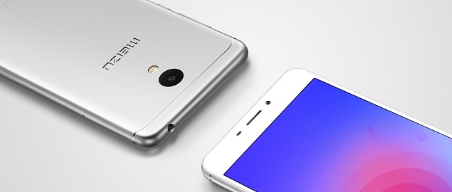 Front and back of the smartphone