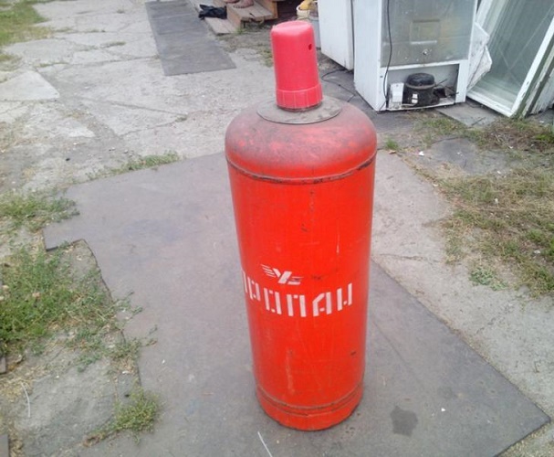 Gas bottle