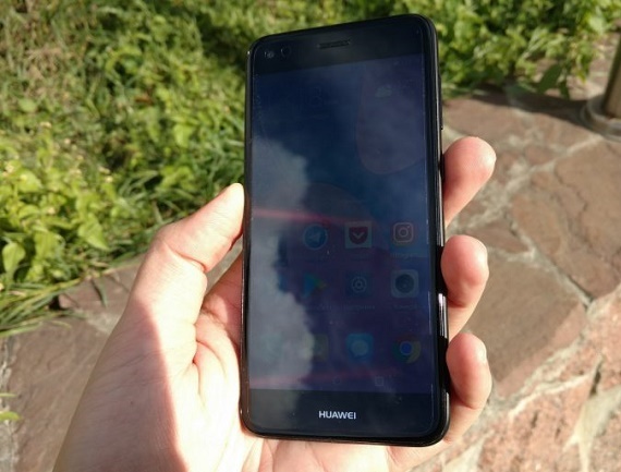 Smartphone in the sun
