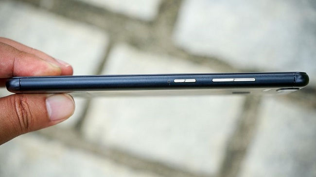 Right end