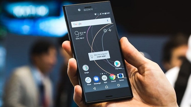 Sony Xperia XZS in the palm of your hand