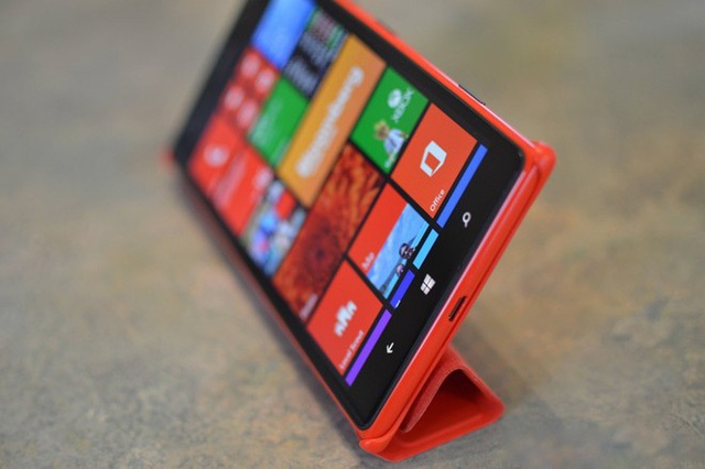 Lumia 1520 smartphone