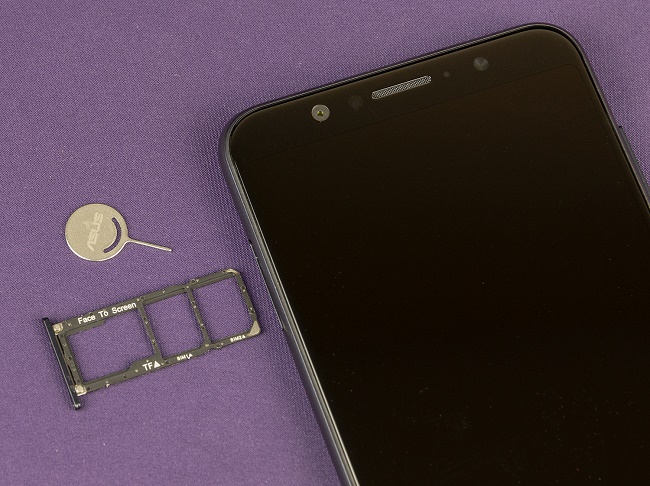 Card slot