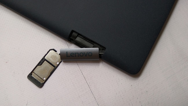 Card slot